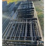 Penning – Side View